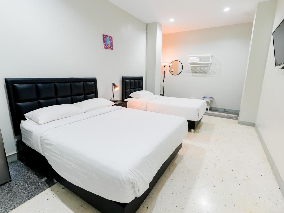 Suksomboon Residence Bangkok Luaran gambar