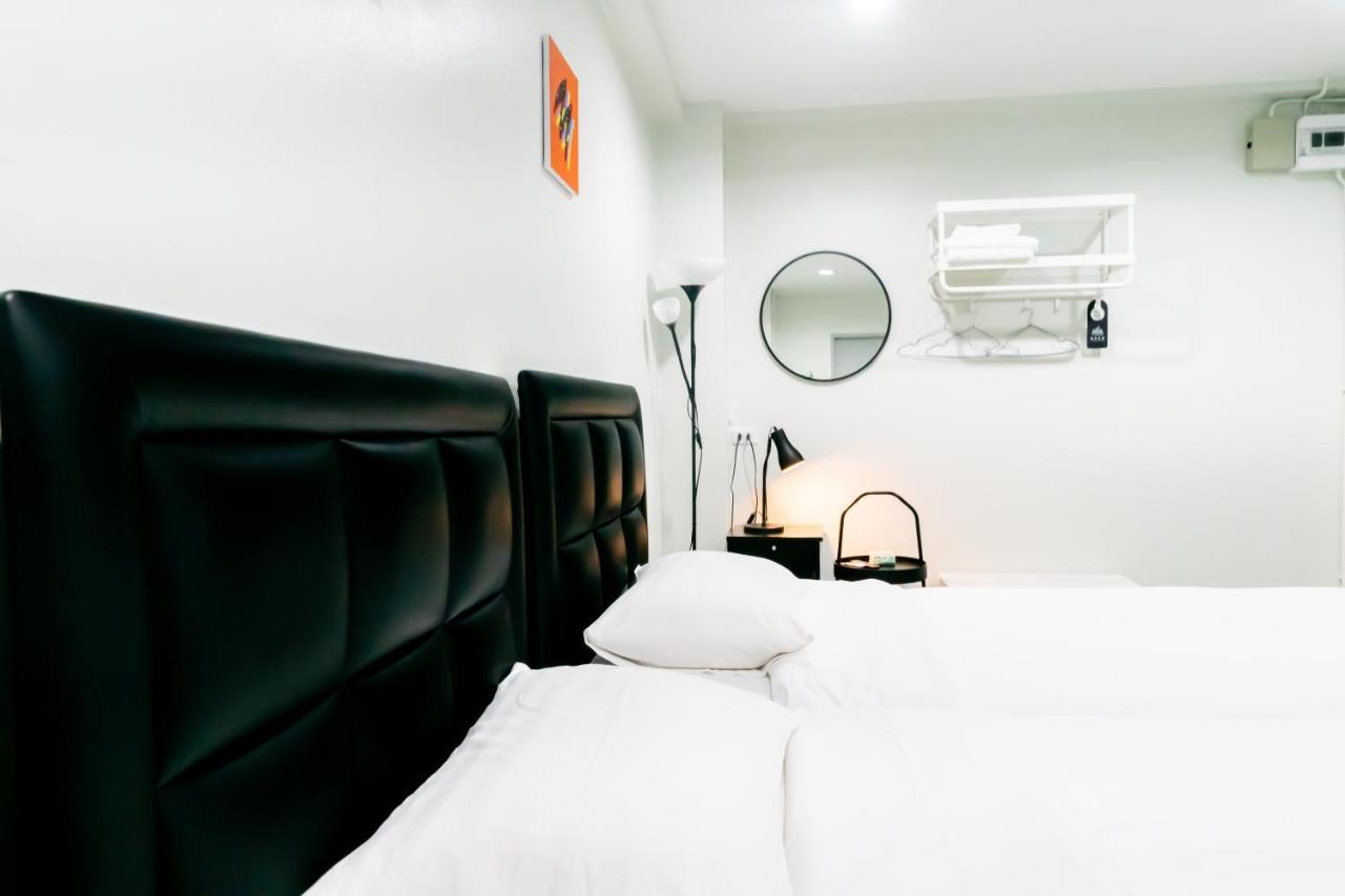 Suksomboon Residence Bangkok Luaran gambar
