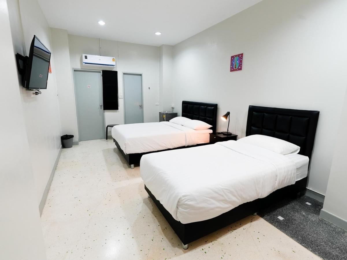Suksomboon Residence Bangkok Luaran gambar