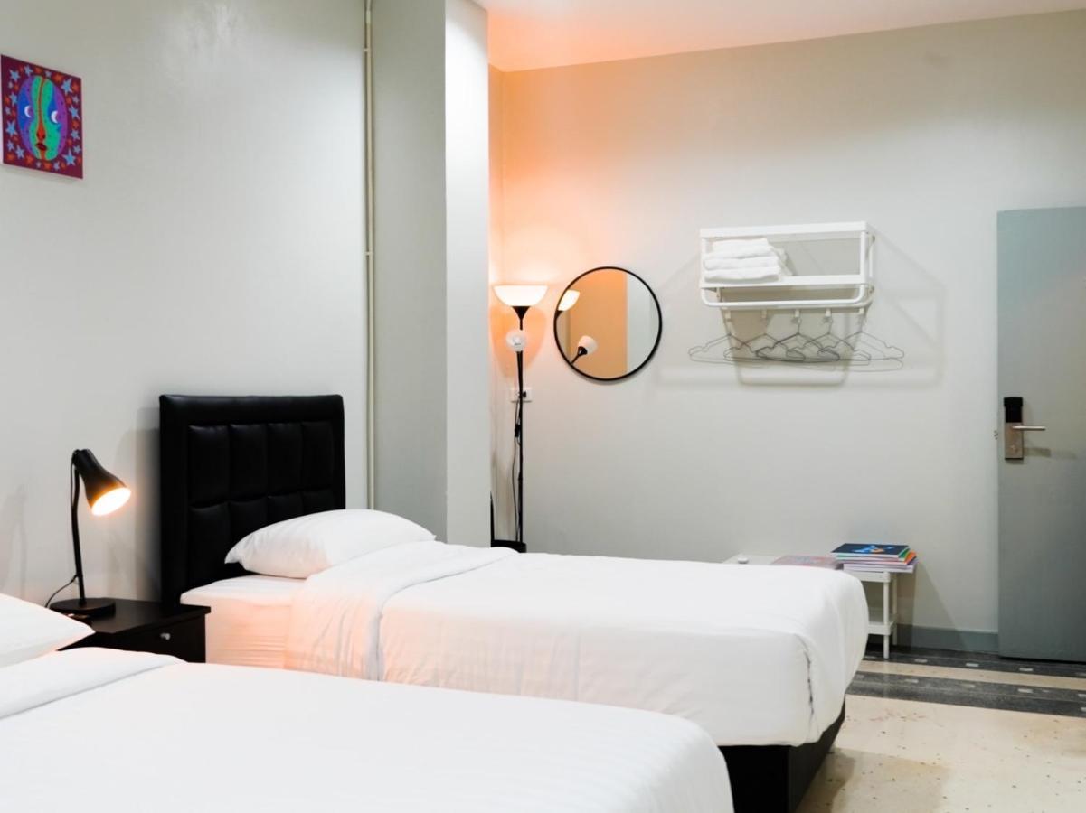 Suksomboon Residence Bangkok Luaran gambar