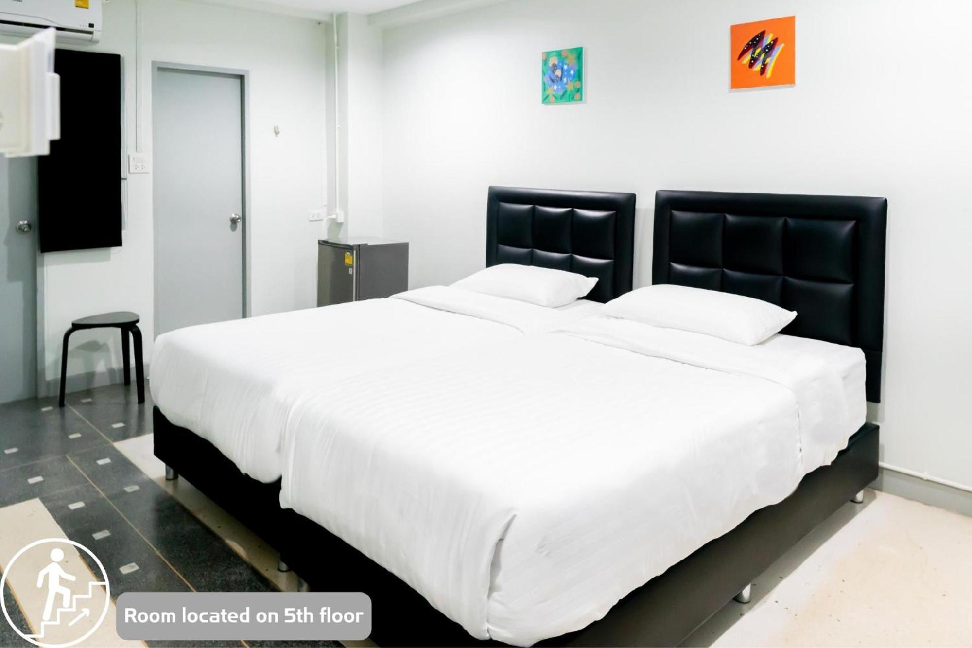 Suksomboon Residence Bangkok Luaran gambar
