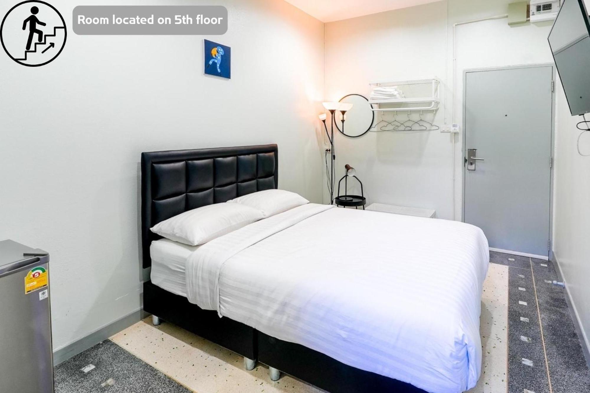 Suksomboon Residence Bangkok Luaran gambar